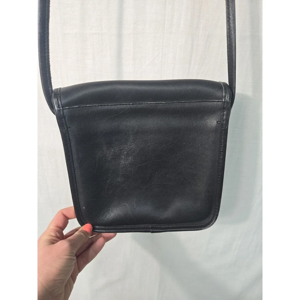 Vintage Coach Compact Pouch Crossbody Bag Black Leather Brass Hardware 9620